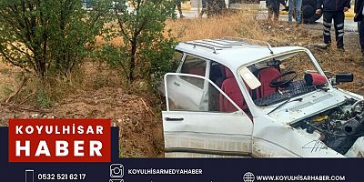KOYULHİSAR'DA TRAFİK KAZASI : 2 YARALI