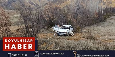 KOYULHİSAR'DA TRAFİK KAZASI : 1 ÖLÜ 2 YARALI
